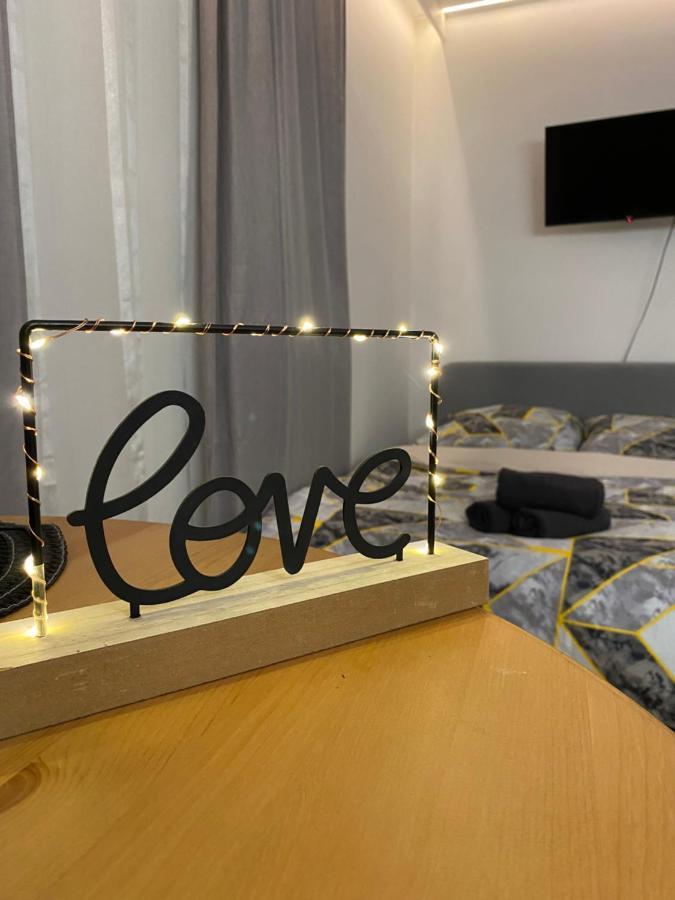 Love Glow Studio Krakau Buitenkant foto